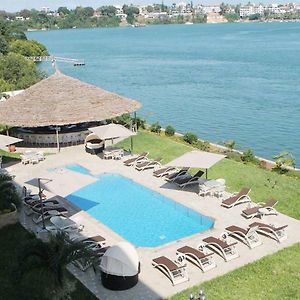 CityBlue Creekside Hotel & Suites